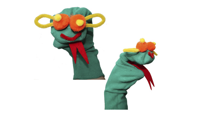 marionnette chaussette pour occuper les enfants dans l'avion