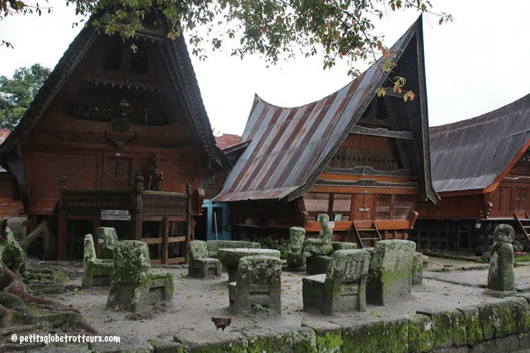Samosir chaise de pierre