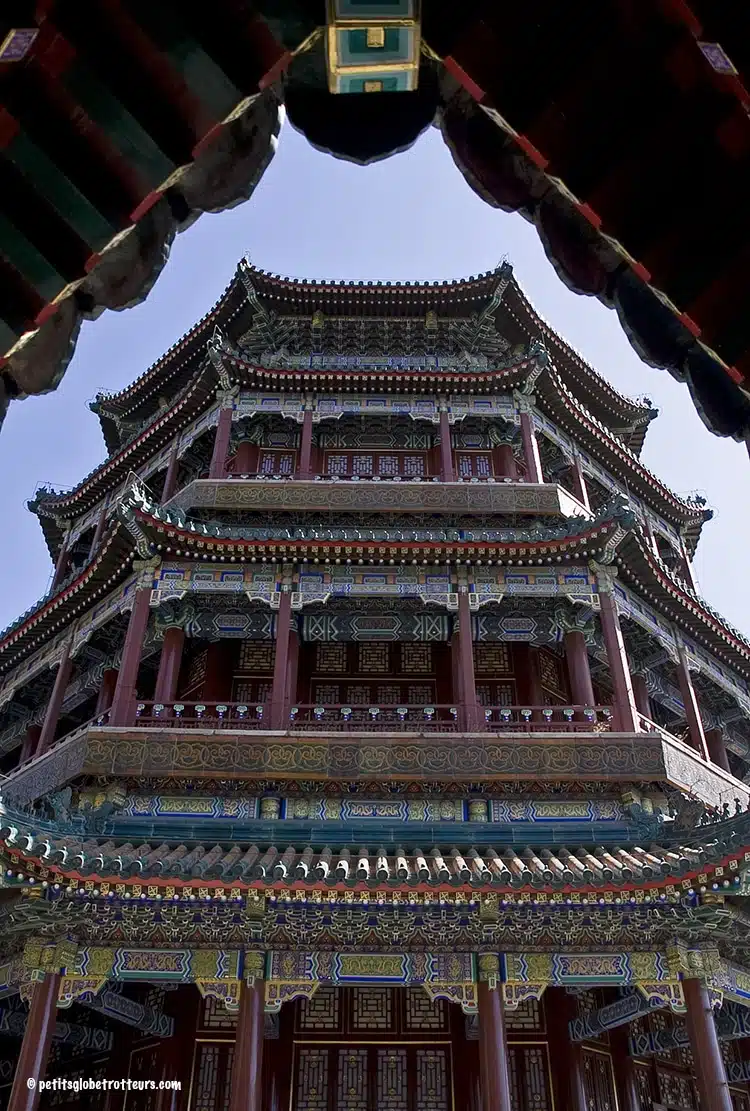 Palais d'été avec bébé