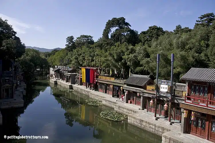 Palais d'été avec bébé