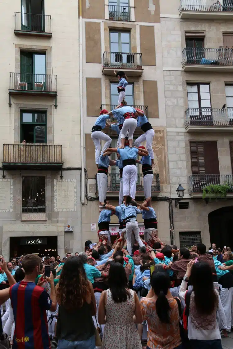 voir des castellers à Barcelone Petits Globetrotteurs