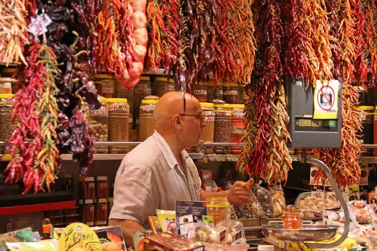 boqueria - barcelone en famille