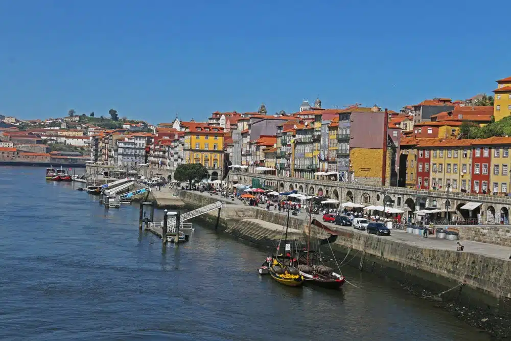 quartier ribeira porto