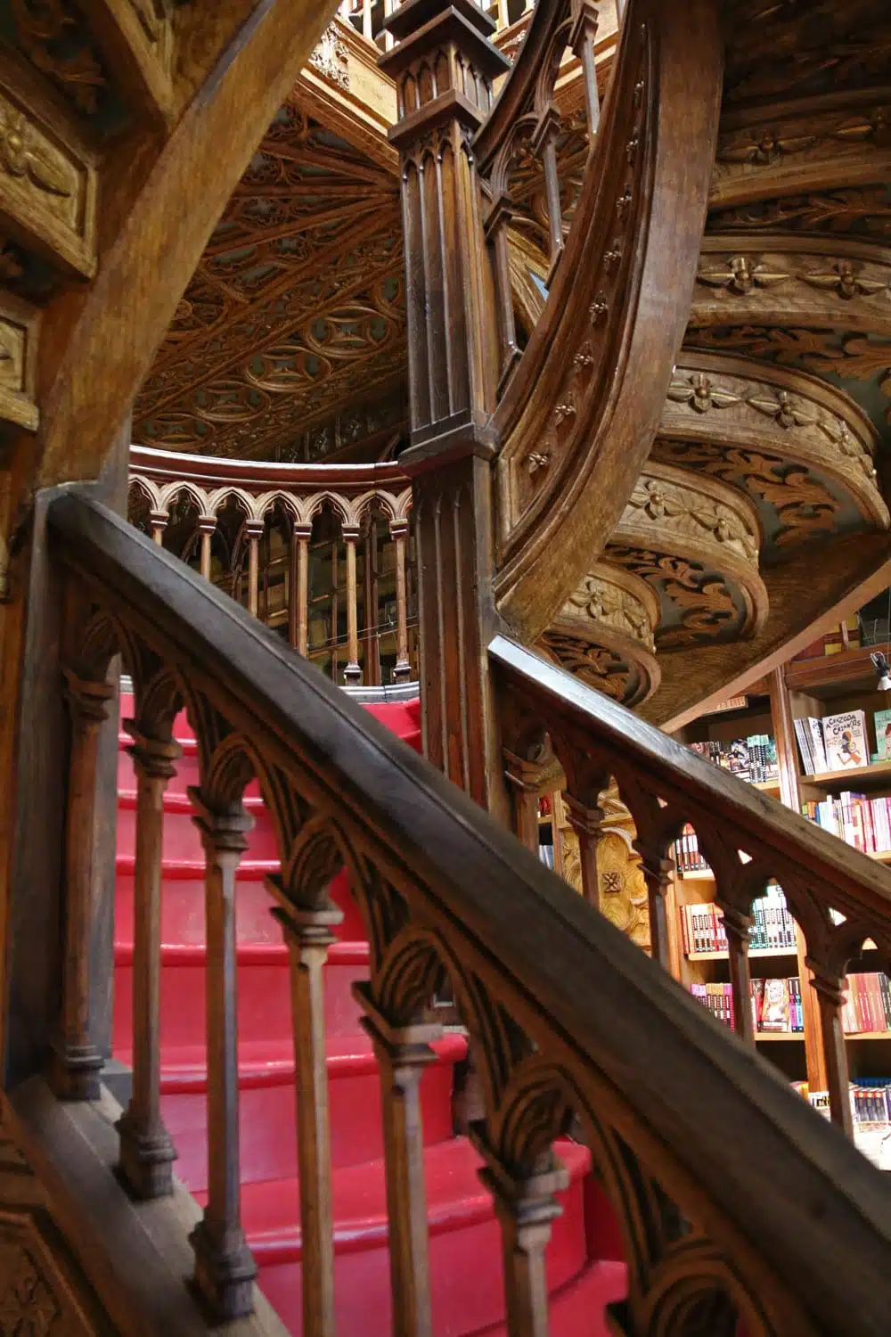 escalier librairie lello