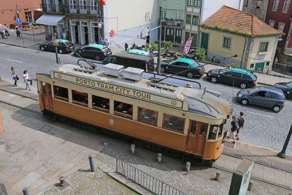 tram porto