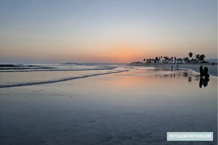 plage de salalah oman en famille
